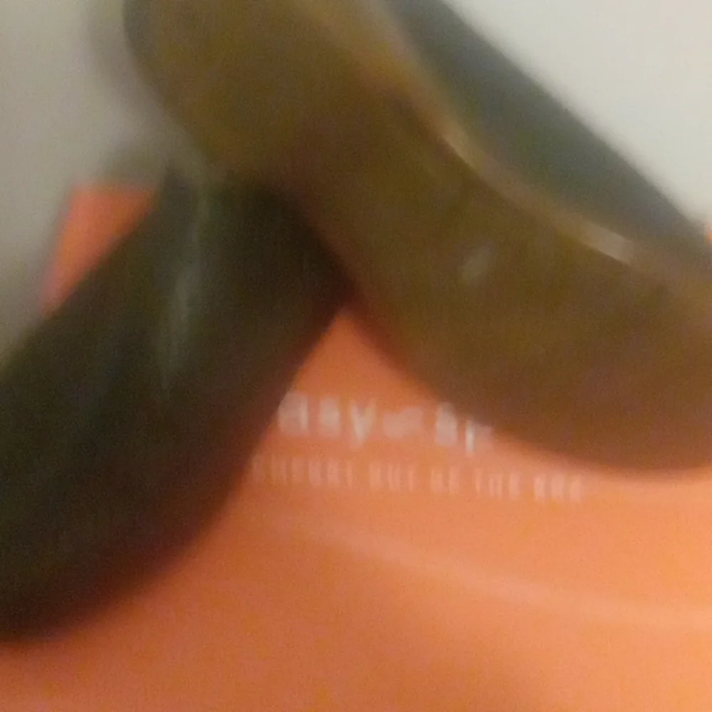 Shoes - Picture 4 of 5